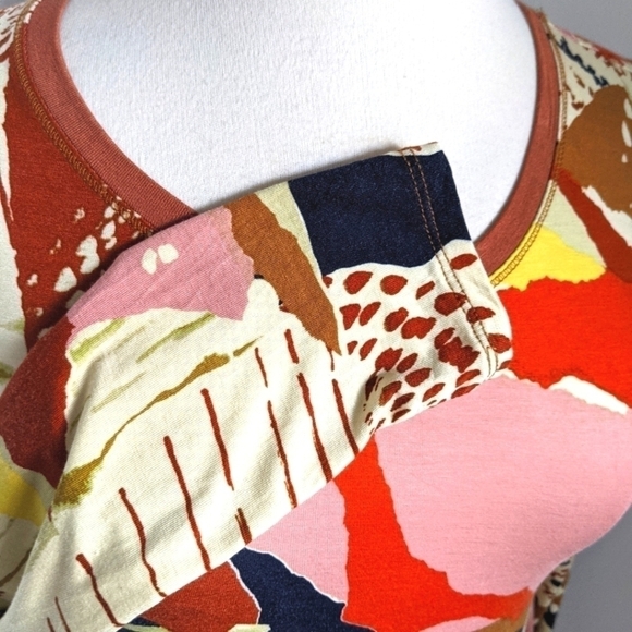 LOGO Tunic with Mod Pattern in Fall Colors XS - Picture 5 of 10